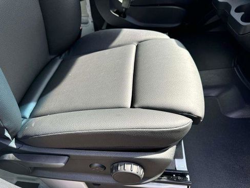 New 2025 Mercedes-Benz Sprinter 2500 image 9