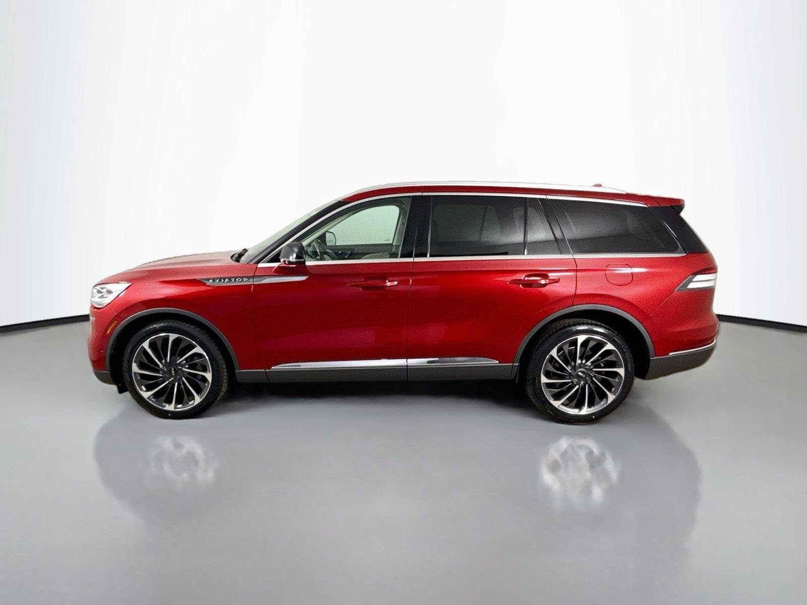 Used 2020 Lincoln Aviator Reserve w/ Equipment Group 202A AWD/4WD image 8