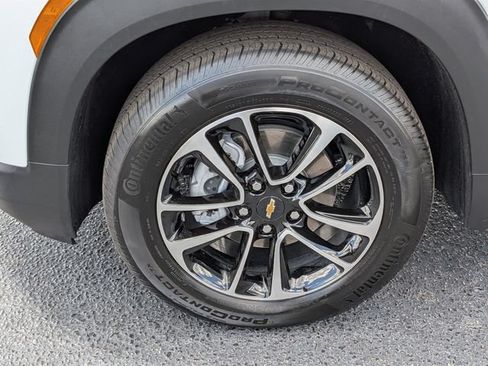 Used 2026 Chevrolet TrailBlazer LT w/ LT Cold Weather Package FWD image 10