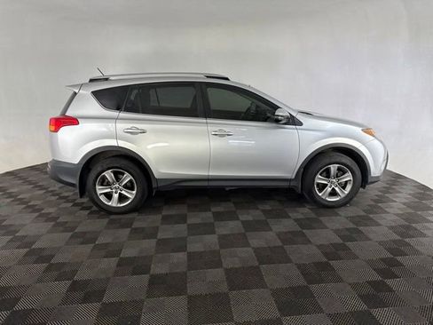 Used 2015 Toyota RAV4 XLE AWD/4WD image 5