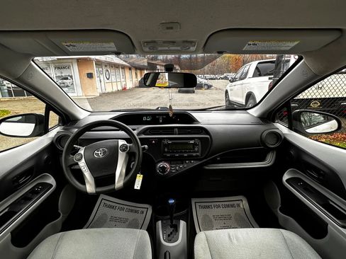 Used 2013 Toyota Prius C Three image 21
