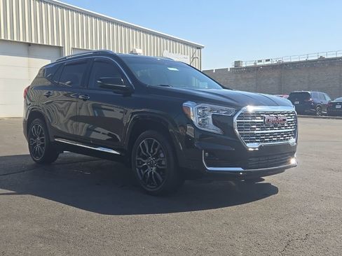 Used 2023 GMC Terrain Denali w/ Black Diamond Edition AWD/4WD image 1