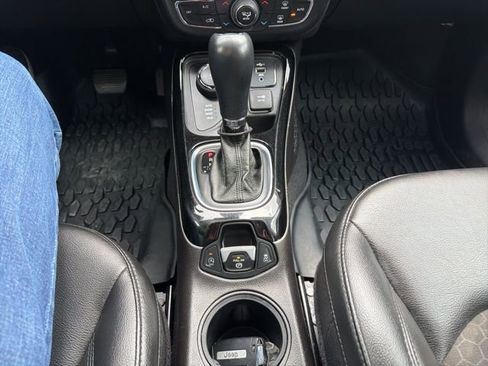 Used 2020 Jeep Compass Latitude AWD/4WD image 19