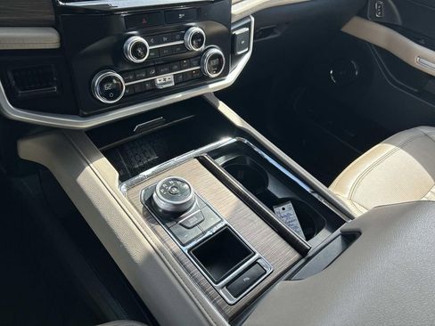 Used 2023 Ford Expedition Max Limited image 33