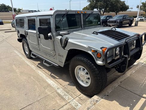 Used 2001 HUMMER H1 4-Door Wagon AWD/4WD image 2
