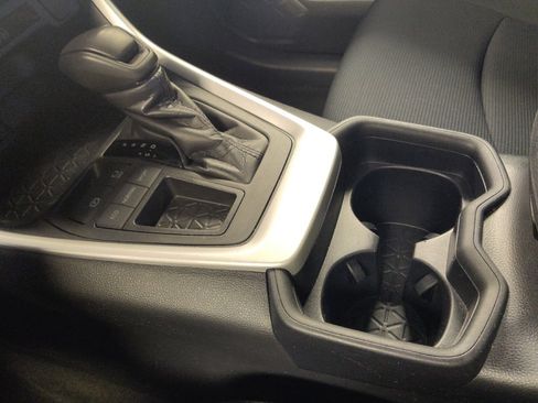 Used 2020 Toyota RAV4 LE image 26