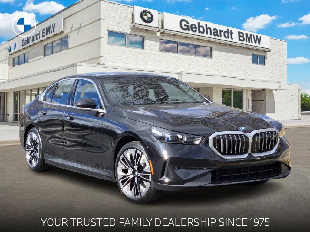 Certified 2026 BMW i5 eDrive40 AWD/4WD image 1