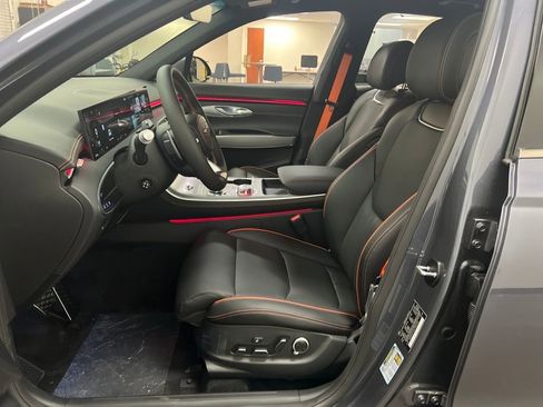 New 2026 Genesis GV70 2.5T Sport Prestige AWD/4WD image 9