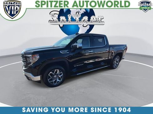 Used 2023 GMC Sierra 1500 SLT w/ SLT Premium Plus Package AWD/4WD image 4