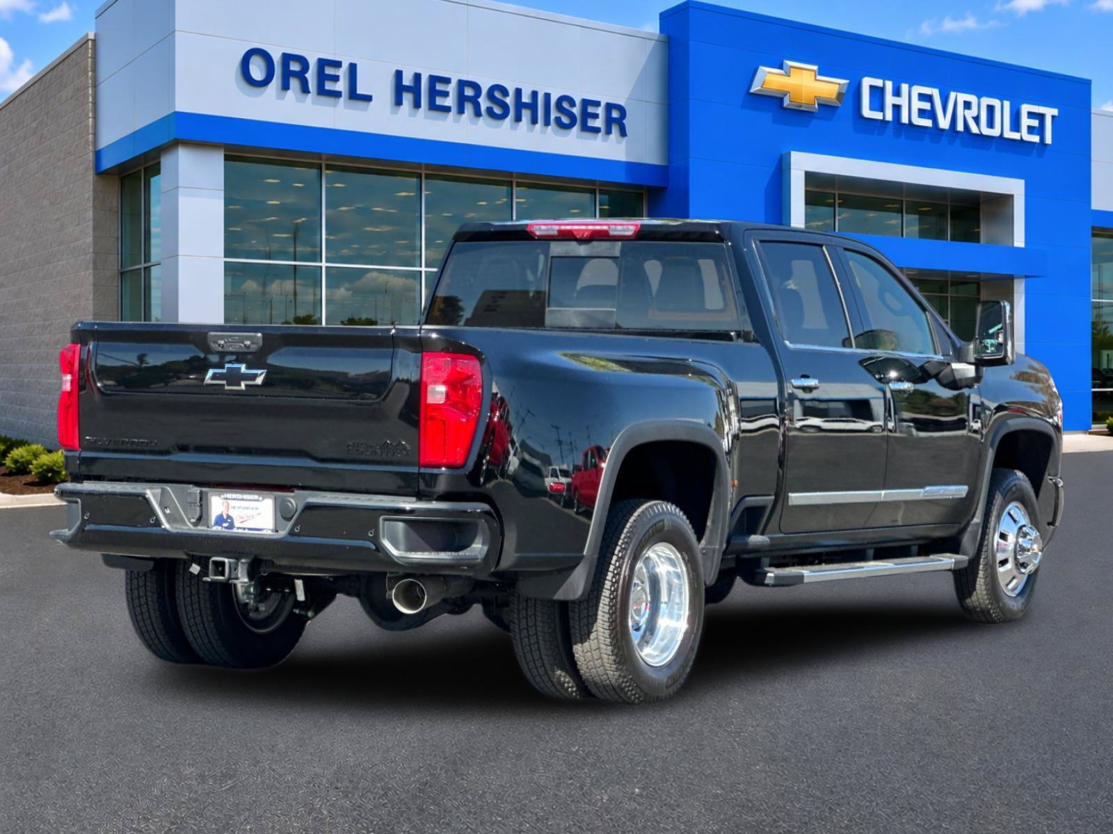 New 2026 Chevrolet Silverado 3500 High Country w/ High Country Premium Package AWD/4WD image 4