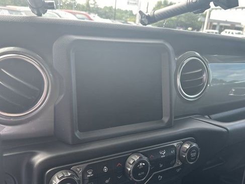 Certified 2020 Jeep Gladiator Overland image 29