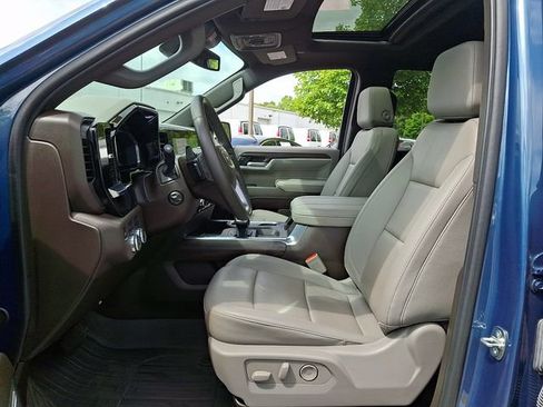 Used 2024 GMC Sierra 1500 SLT w/ SLT Premium Plus Package AWD/4WD image 13