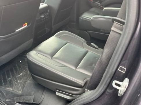 Used 2018 GMC Yukon SLT w/ Premium Edition AWD/4WD image 7