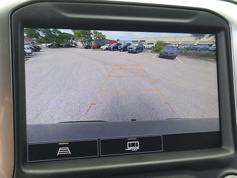 Used 2021 Chevrolet Silverado 1500 LT Trail Boss w/ Convenience Package II AWD/4WD image 25