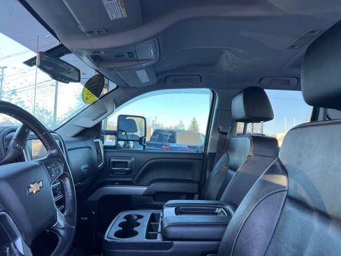 Certified 2017 Chevrolet Silverado 2500 LTZ w/ LTZ Plus Package image 12