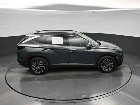 Used 2025 Hyundai Tucson Limited FWD image 30