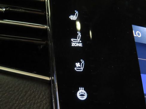 Certified 2024 Jeep Wagoneer Series II AWD/4WD image 14