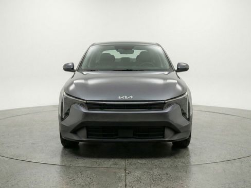Used 2025 Kia K4 LXS image 2