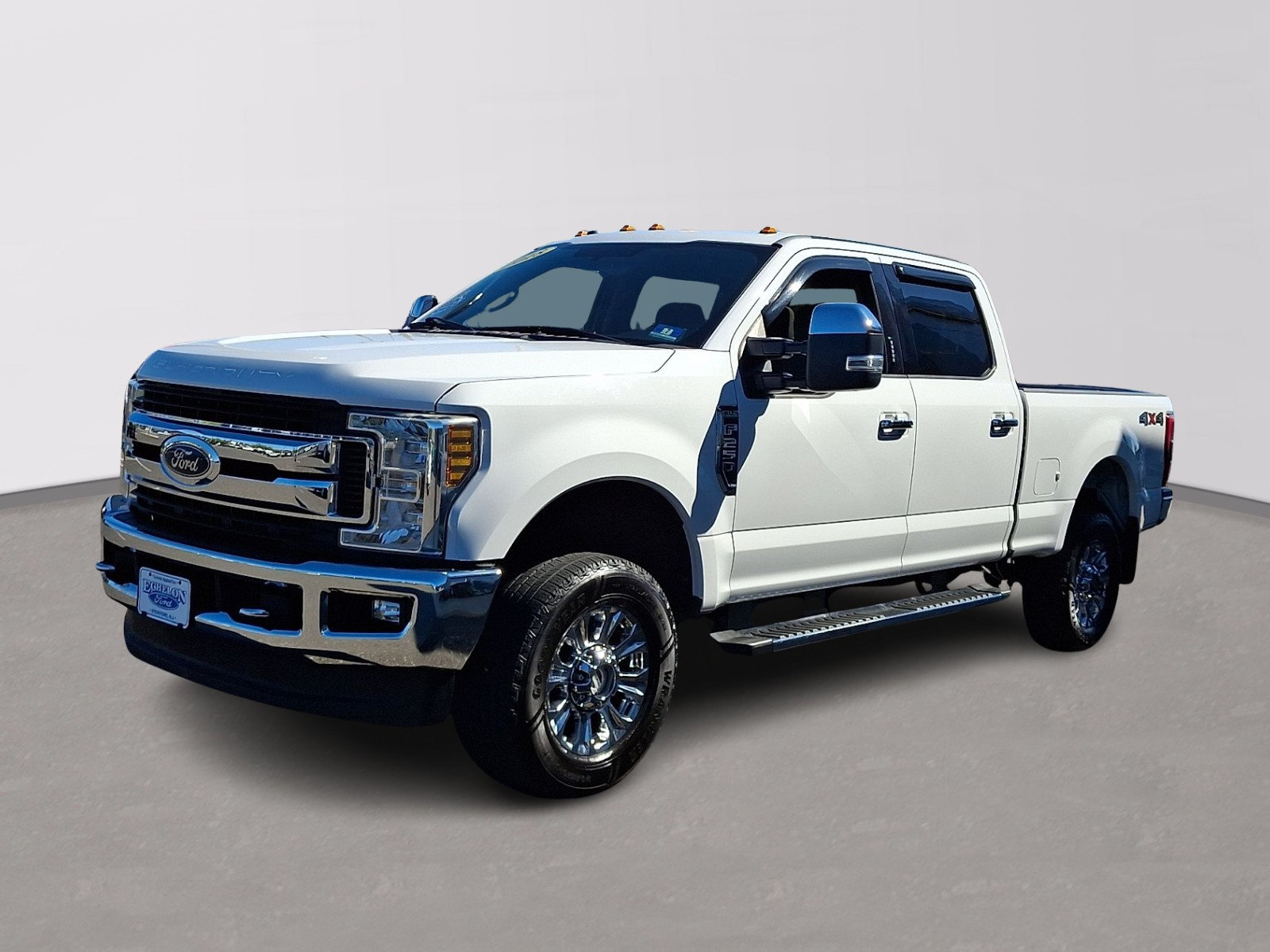 Certified 2018 Ford F250 XLT w/ XLT Premium Package AWD/4WD image 3