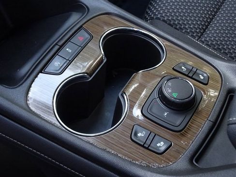 Used 2023 GMC Acadia SLE w/ Driver Convenience Package image 21