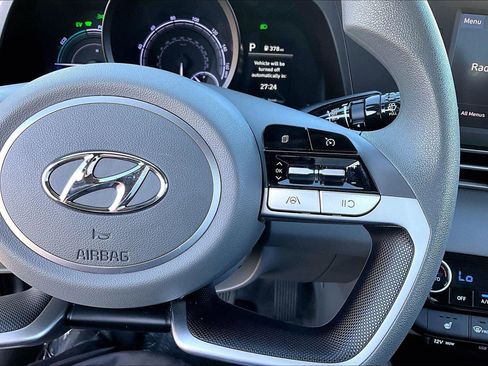 Used 2023 Hyundai Elantra Blue image 18