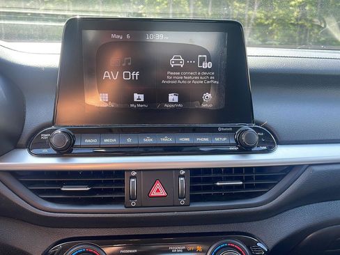 Used 2019 Kia Forte LXS FWD image 17