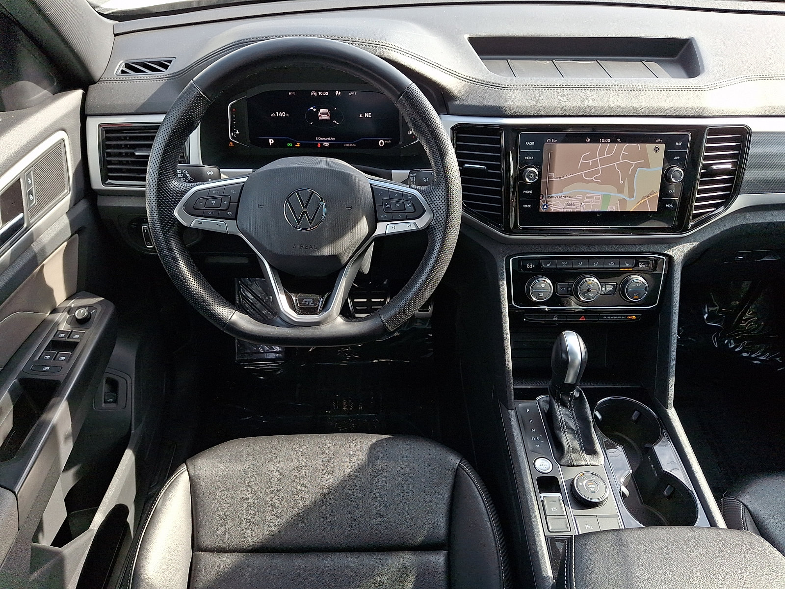 Used 2023 Volkswagen Atlas Cross Sport SEL R-Line AWD/4WD image 11