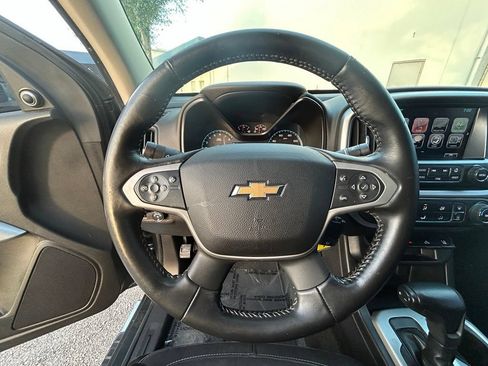 Used 2018 Chevrolet Colorado LT w/ LT Convenience Package RWD image 16
