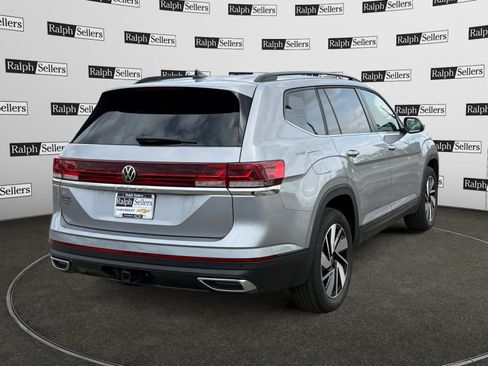 Used 2025 Volkswagen Atlas SE FWD image 6