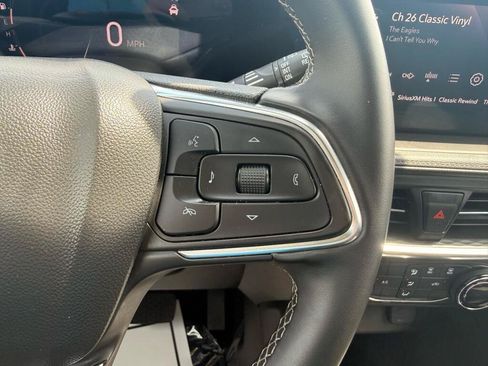 Used 2025 Buick Encore GX Preferred AWD/4WD image 19