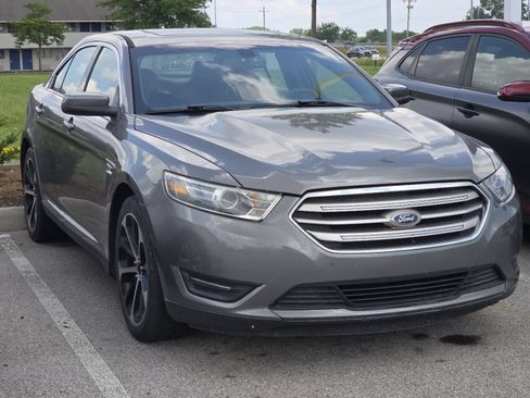 Used 2014 Ford Taurus SEL w/ Equipment Group 201A AWD/4WD image 2