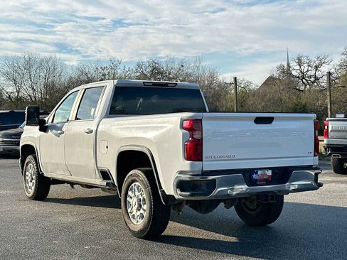 Used 2023 Chevrolet Silverado 2500 LT w/ Convenience Package image 13