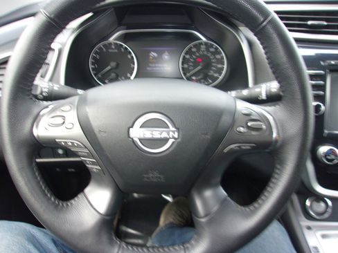 Used 2023 Nissan Murano SV image 12