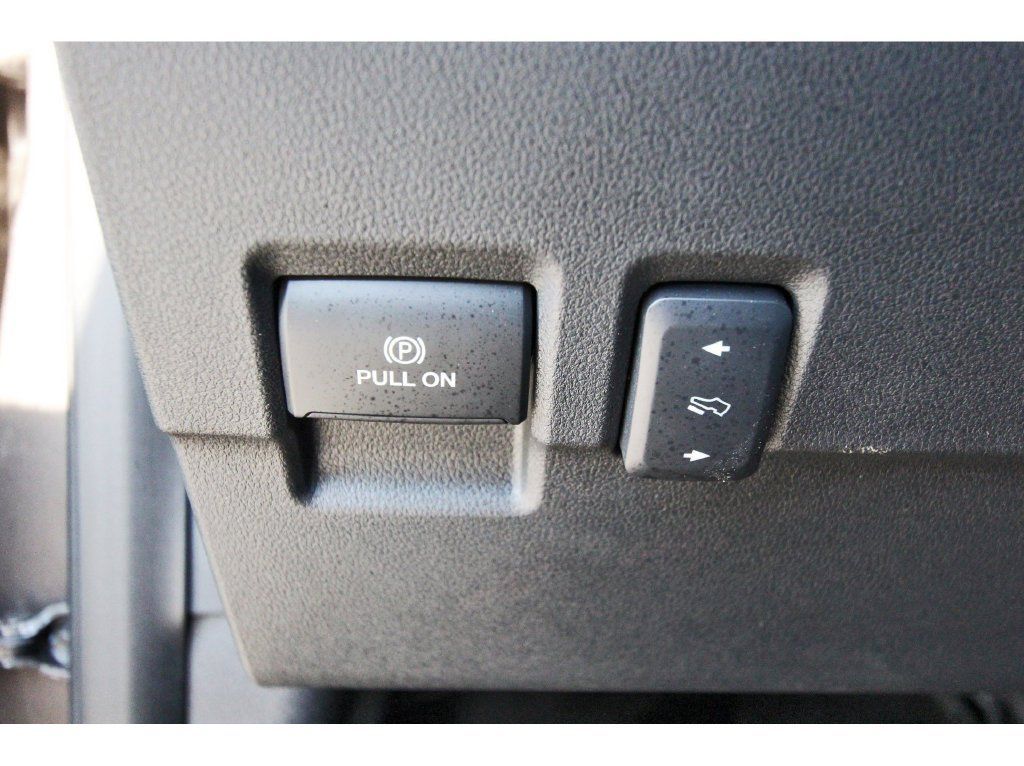 Used 2023 Ford F350 Lariat w/ Tow Technology Package AWD/4WD image 25