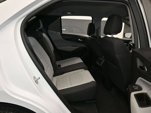 Used 2023 Chevrolet Equinox LS FWD image 32