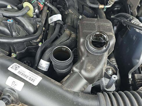 Used 2024 Jeep Grand Cherokee Altitude image 19