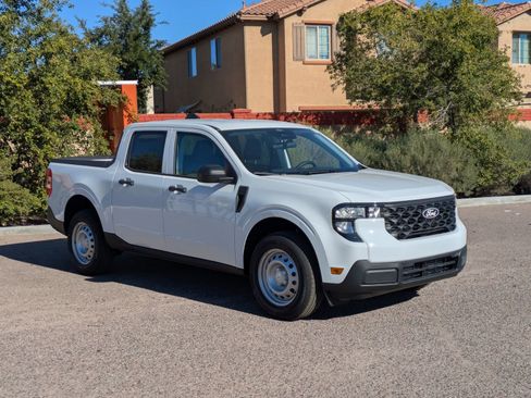 New 2025 Ford Maverick XL w/ Equipment Group 102A image 33