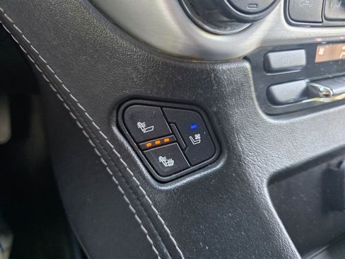 Used 2017 GMC Yukon SLT RWD image 29