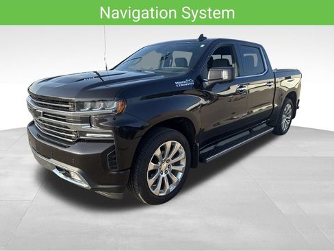 Used 2019 Chevrolet Silverado 1500 High Country w/ Technology Package AWD/4WD image 4
