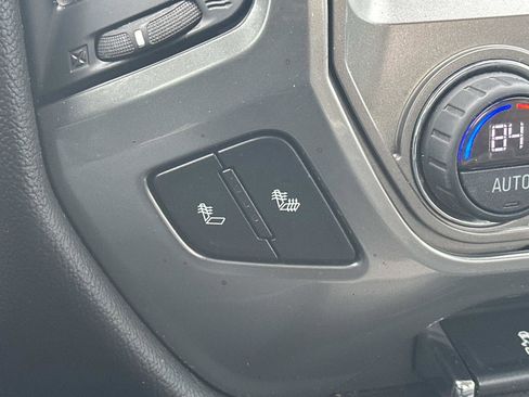 Used 2018 Chevrolet Silverado 1500 LT w/ Midnight Edition image 28