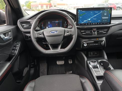 Used 2024 Ford Escape ST-Line w/ Tech Pack #1 AWD/4WD image 22