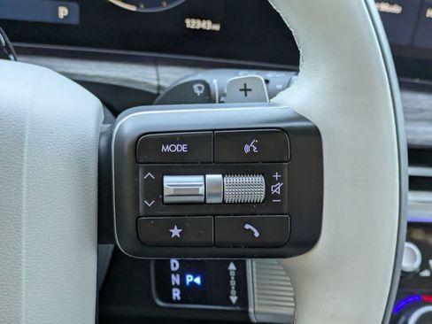 Used 2025 Hyundai Santa Fe Calligraphy FWD image 42