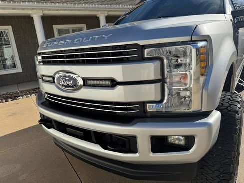Used 2018 Ford F250 Lariat w/ Lariat Value Package image 32