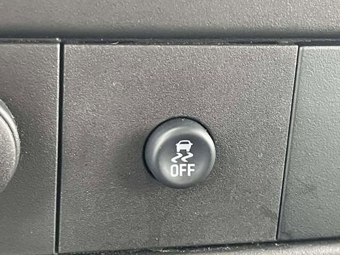 Used 2017 Chevrolet Express 2500 LS image 24