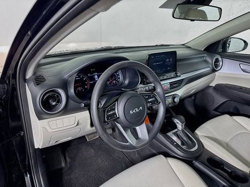 Certified 2023 Kia Forte LXS image 9