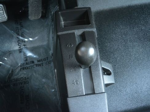 Used 2018 Chevrolet Silverado 2500 W/T image 25