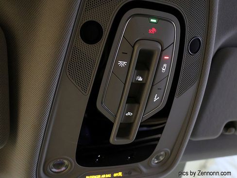 Used 2022 Audi Q8 Premium Plus image 26