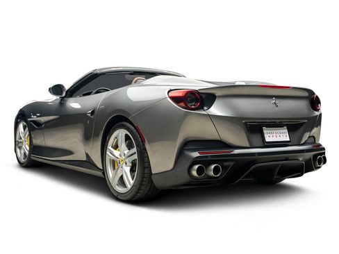 Used 2019 Ferrari Portofino RWD image 3