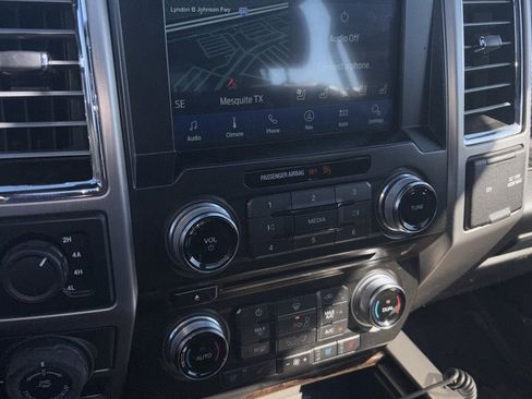 Used 2016 Ford F150 Platinum w/ Technology Package image 12