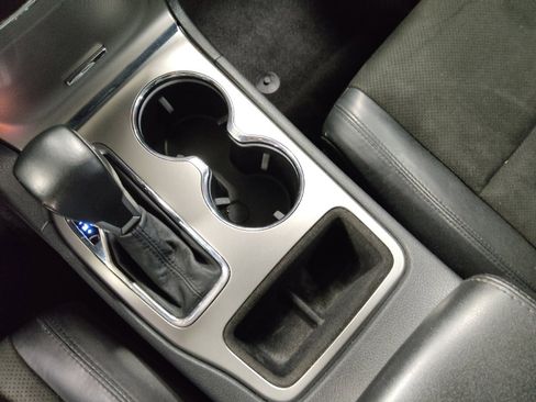 Used 2018 Jeep Grand Cherokee Altitude image 26